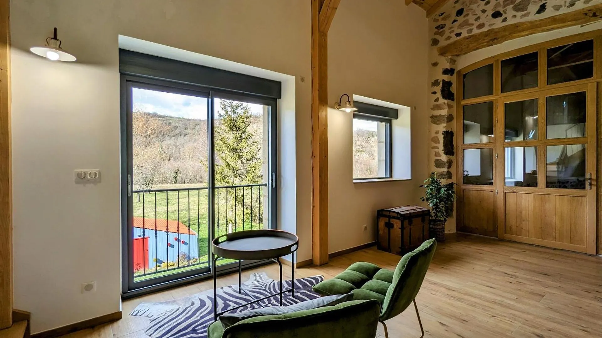 Holiday home Gite Renove Avec Charme, Cour Privee, Proche Puy-En-Velay Et Tresors De La Haute-Loire - Fr-1-582-473 Le Monteil