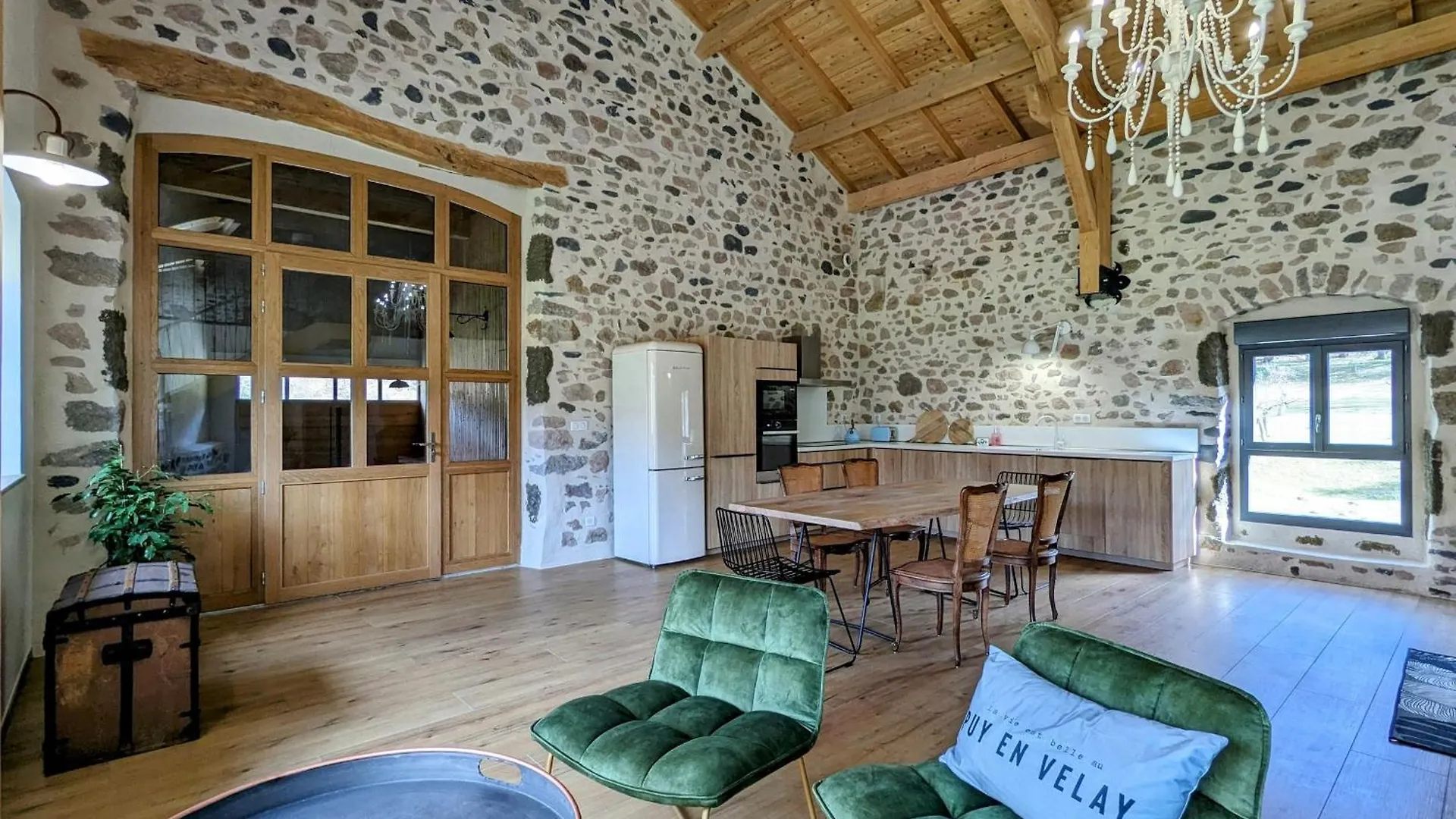 Gite Renove Avec Charme, Cour Privee, Proche Puy-En-Velay Et Tresors De La Haute-Loire - Fr-1-582-473 Le Monteil  0*, Le Monteil (Haute-Loire)