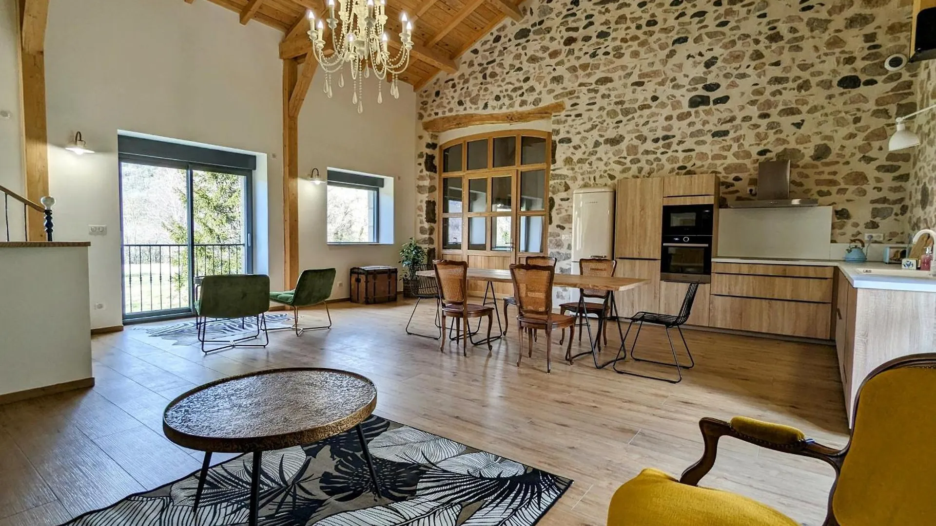 Gite Renove Avec Charme, Cour Privee, Proche Puy-En-Velay Et Tresors De La Haute-Loire - Fr-1-582-473 Le Monteil  France