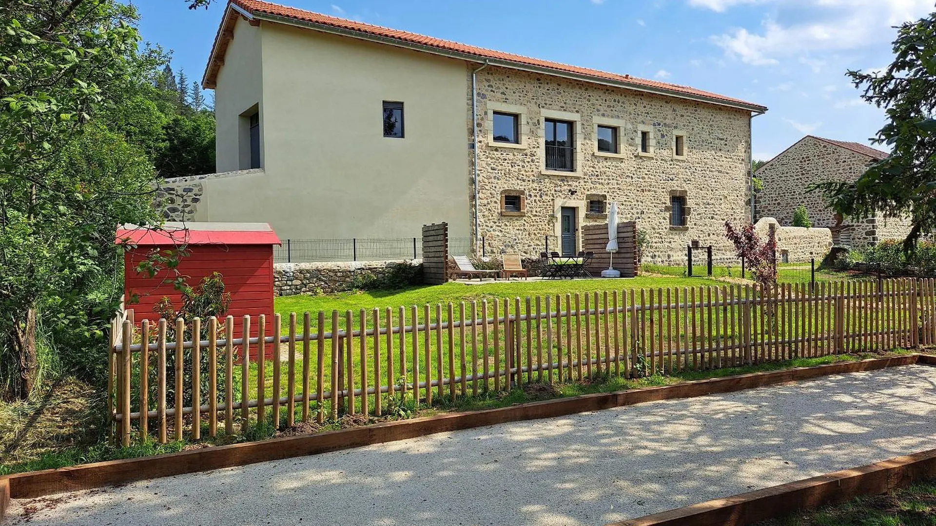 Gite Renove Avec Charme, Cour Privee, Proche Puy-En-Velay Et Tresors De La Haute-Loire - Fr-1-582-473 Le Monteil  0*, Le Monteil (Haute-Loire)